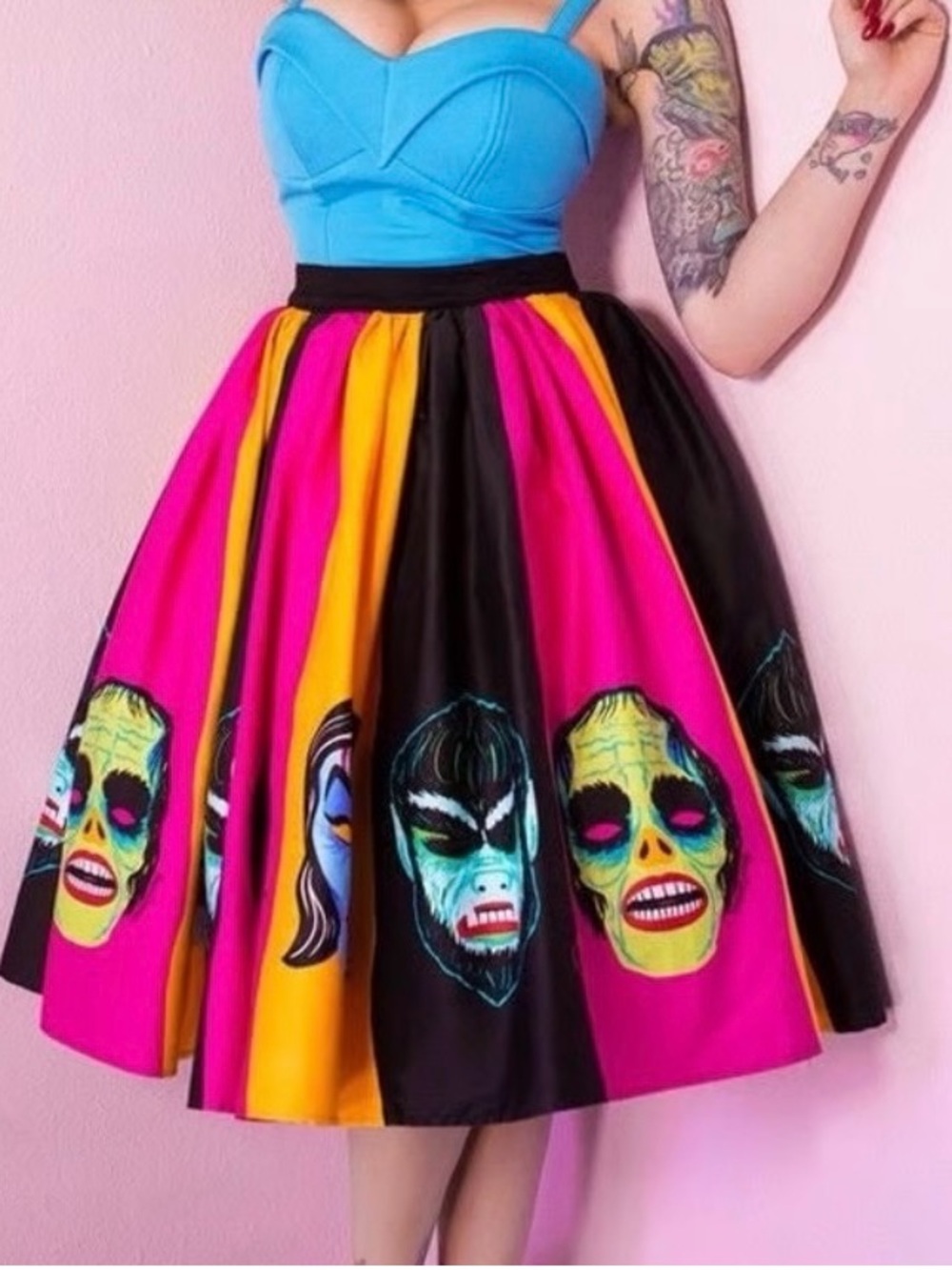 VIXEN MICHELINE PITT Ben Cooper CLOTHING
MONSTER MASH MASK SKIRT SIZE 3X